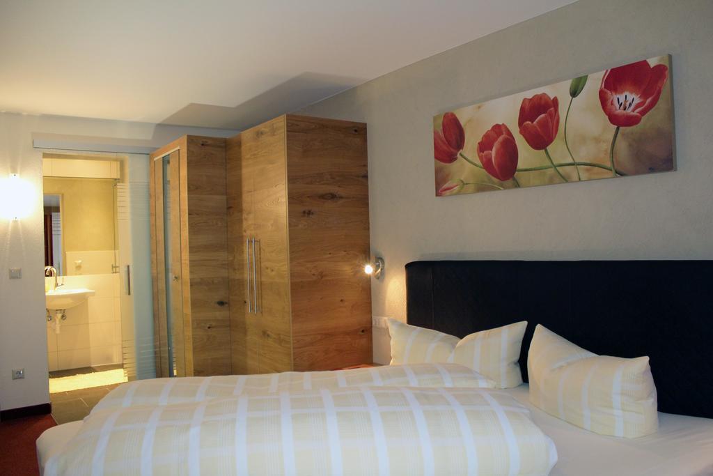 Appartements Zerzer Ried im Oberinntal Ruang foto