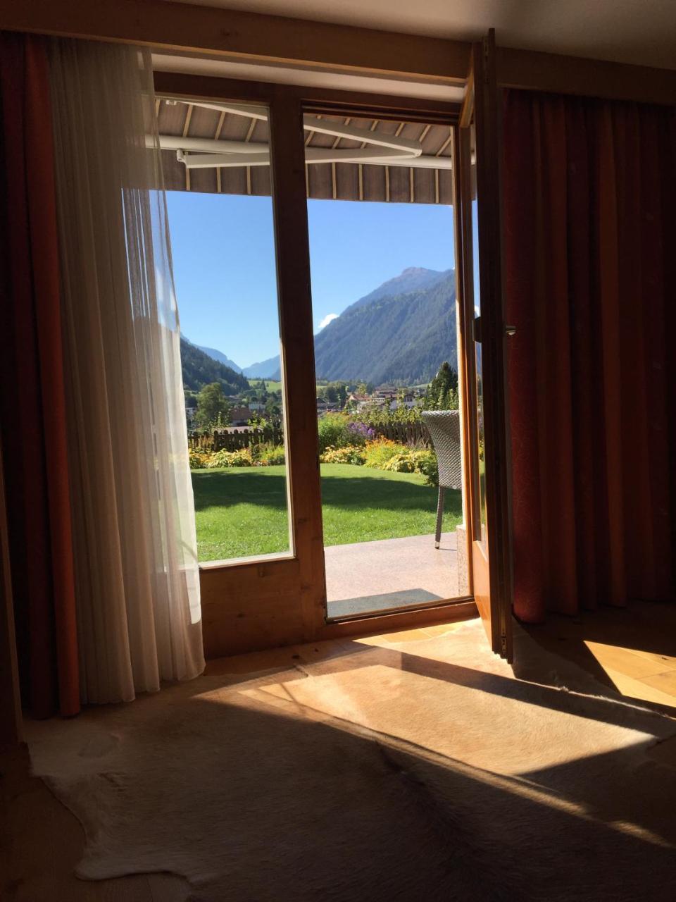 Appartements Zerzer Ried im Oberinntal Bagian luar foto